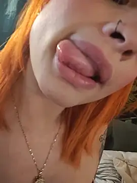 cataleya_16 (F young) - Take off my pants in a public bar