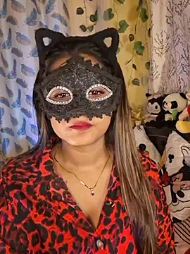 Kiara_97 live cam on StripChat