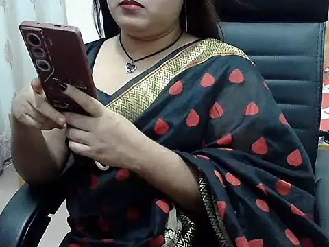 SexyRani2000 live cam on StripChat