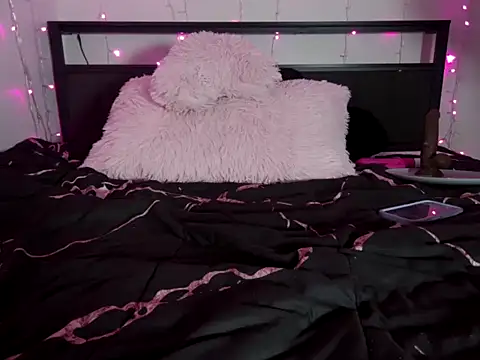 QueenLolaX