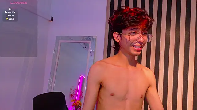 Twink_Sebas7