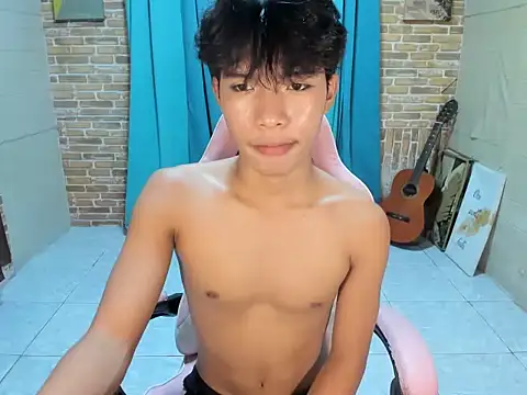 sexy_blaire (M twink) - blessed me here guys thank you