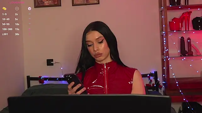 Olivia_Faye
