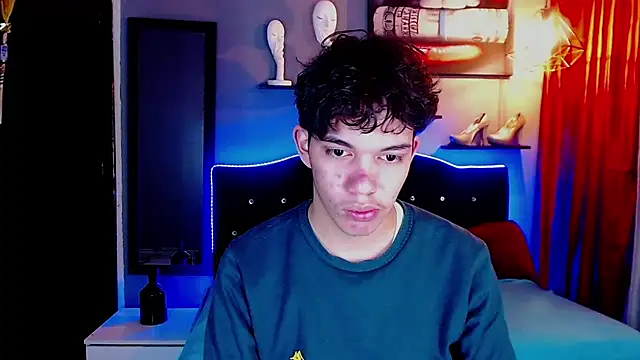 haku_nayro webcam