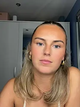 Ellieblondie_