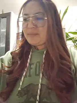 samm_curvy