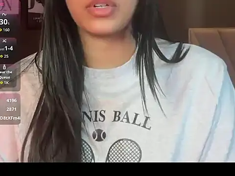 Luscious_Anika