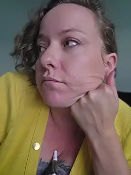 julimonroe live cam