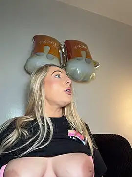 Strongqueen live sex cam