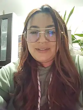samm_curvy
