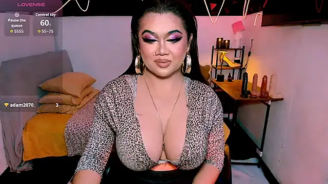 asiankatyhuge