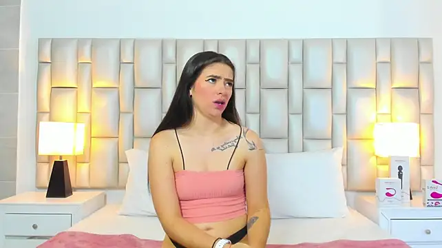 paola_katy_dicks