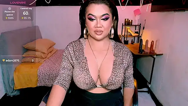 asiankatyhuge