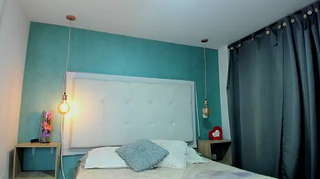 DominikDiaz live cam on StripChat