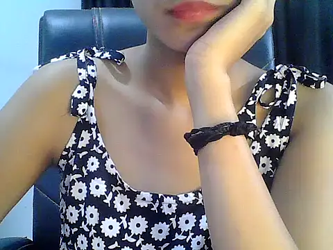 Hot_Deepansi02