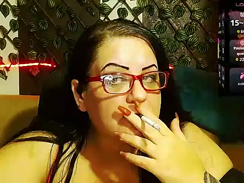 nastymilf44 live cam on StripChat