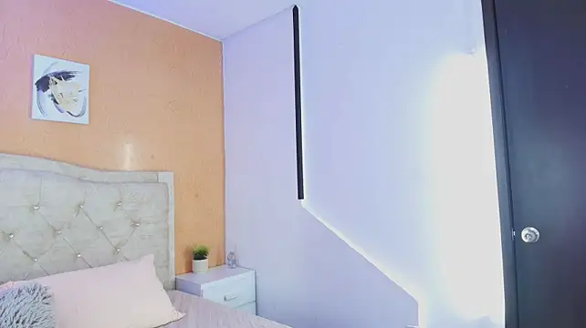 MiaLaurent_