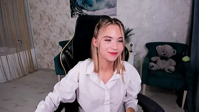 EllaCurtis