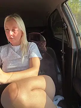 merlindave (F young) - Finger pussy/naked🤤🤤🤤😈
