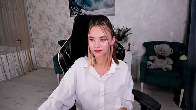 EllaCurtis
