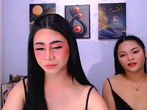 Bini_Red live cam on StripChat