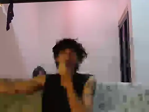 ElliotAzert live cam on StripChat