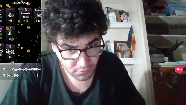 Javi_92 live cam on StripChat