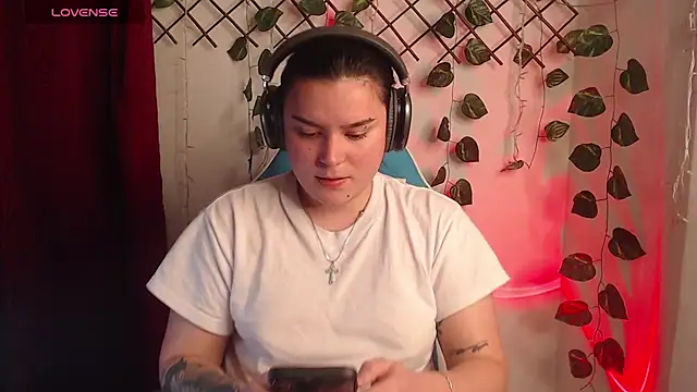 Nika_1_ live cam on StripChat