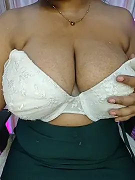 Curvy_Pooja webcam