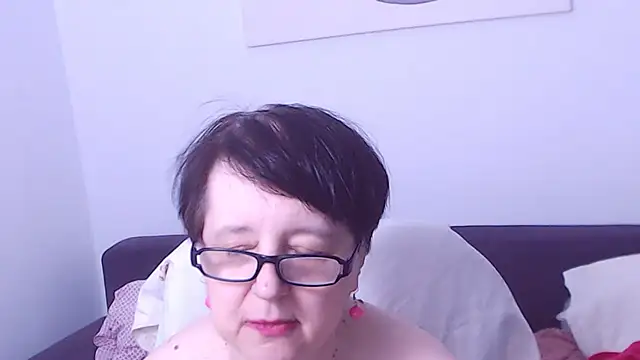 ChristaRose live cam on StripChat