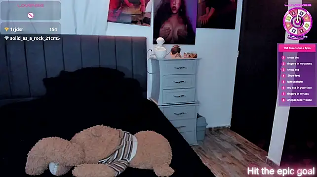 kyliejenner_hot live cam on StripChat