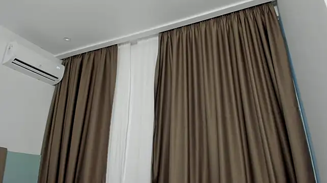 NyxelleSable live cam on StripChat