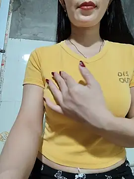 Vyvvyy96 live cam on StripChat