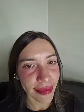 loveuu-bae live cam on StripChat