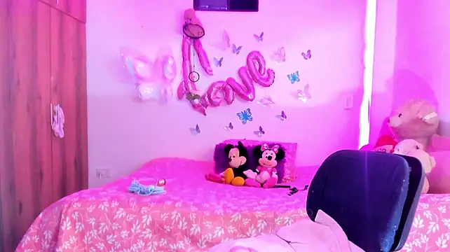 anai_valentinex live cam on StripChat