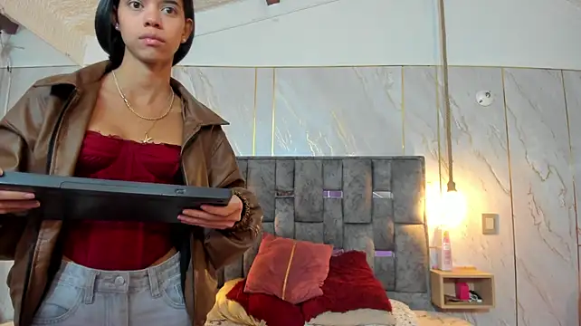 allison_11 live cam on StripChat