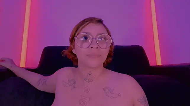 Lilmuh_ live cam on StripChat
