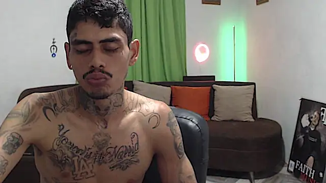 alpha_zom
