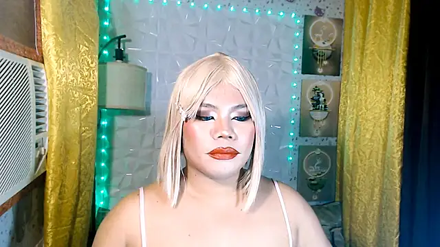 TSbrianaHugeCock