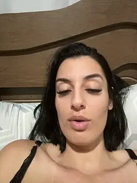 Catmila94 live sex cam
