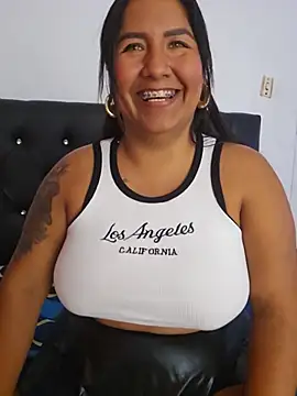 Iam_Ambar live cam on StripChat