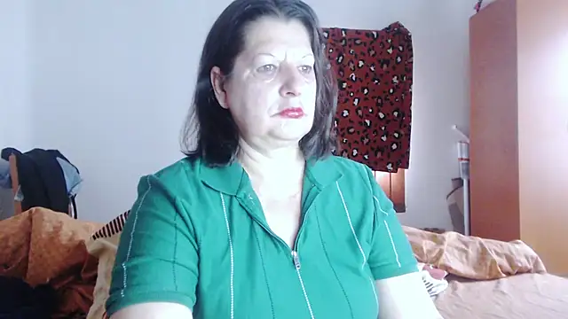 ExtasyMature live cam on StripChat