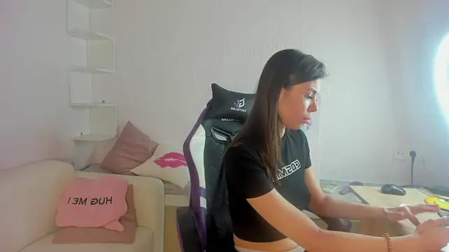 Ella_starrr__