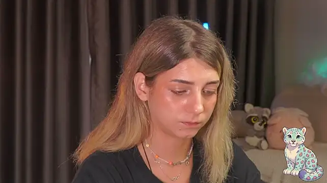 MilaMilkEyes