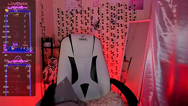 AnyaTaylor_