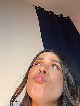 HotAlana_