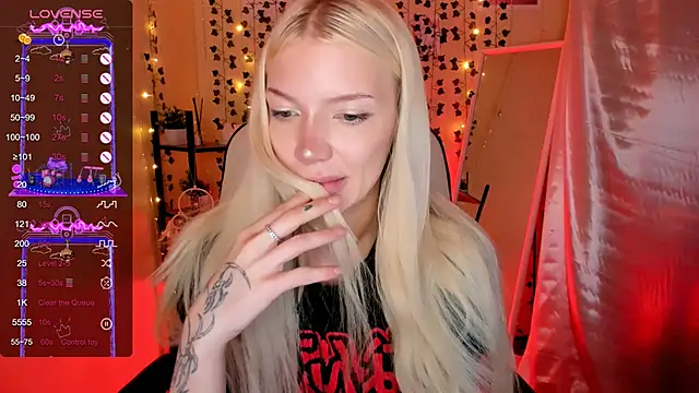 AnyaTaylor_ live cam on StripChat