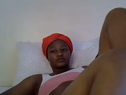 Petite_Ebony10