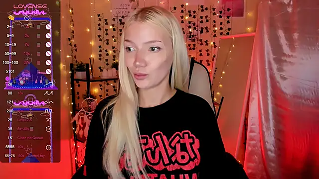 AnyaTaylor_ webcam