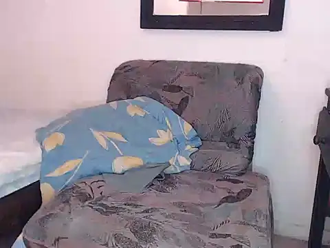 Masked_Player live cam on StripChat
